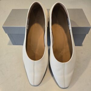 Everlane sz 6.5 Bone Leather Flat